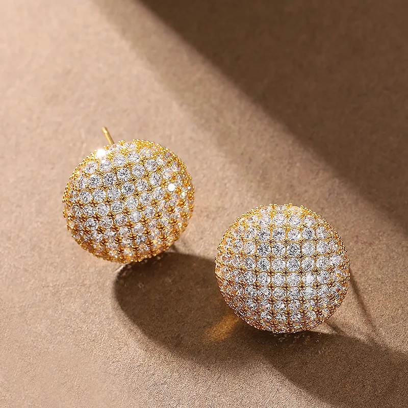 Fashionable and exquisite ultra-shimmer diamond-filled geometric round earrings, light luxury and high-end holiday style earring