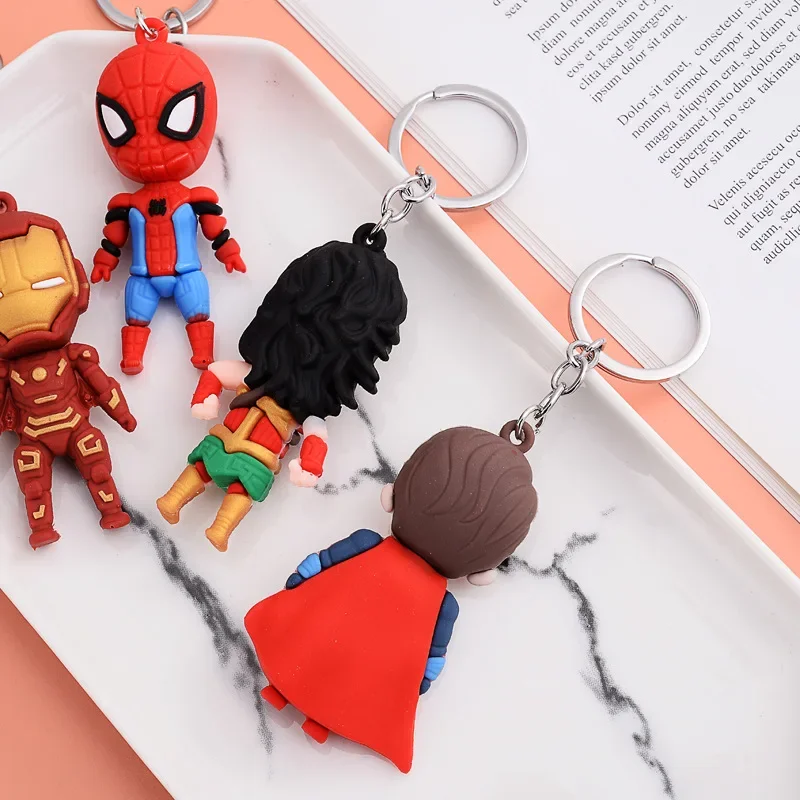 Disney-llavero de Los Vengadores de Marvel, muñeco suave de Anime, Spider-Man, Iron Man, Capitán América, colgante para bolso, llavero de coche, regalos de Juguetes