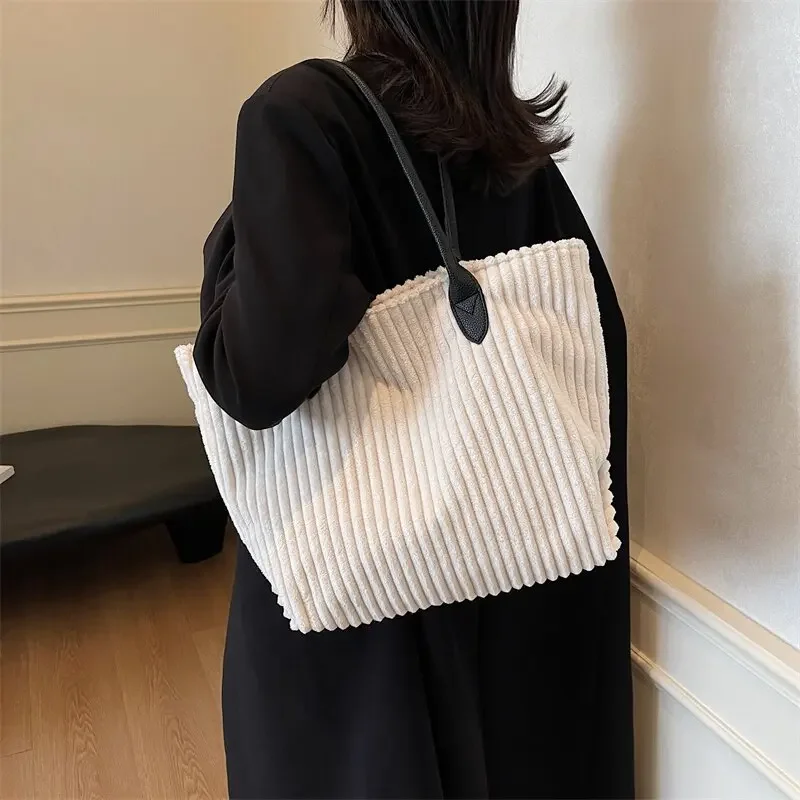 Commuter Large-capacity Corduroy Bag Women's 2024 New Autumn and Winter Versatile Shoulder Bag Casual Portable Tote Bag