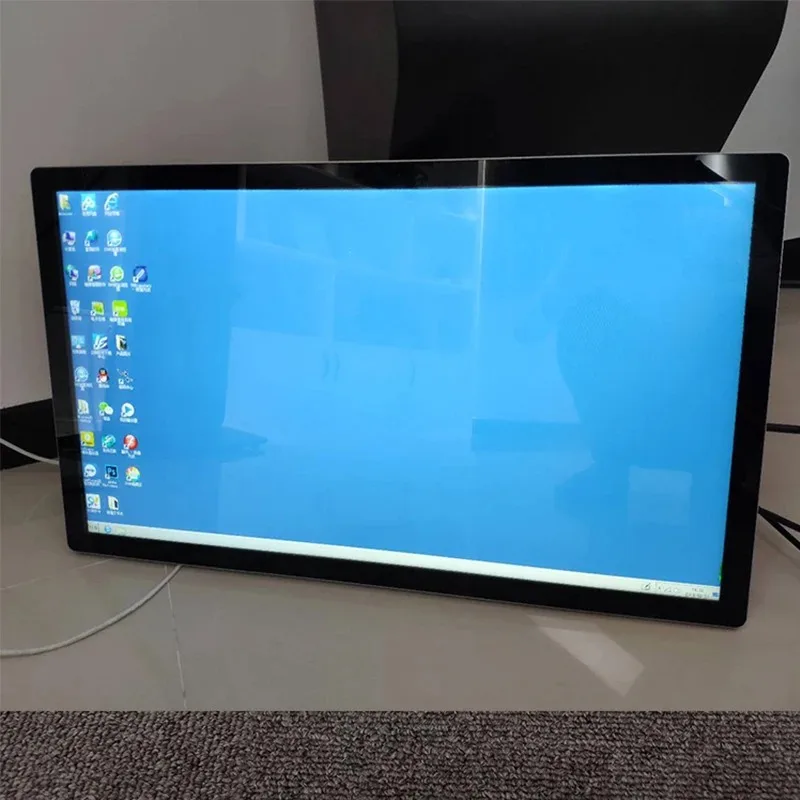 New 21.5-inch  wireless LCD touchscreen wall-mounted ad player with USB interface for marketing