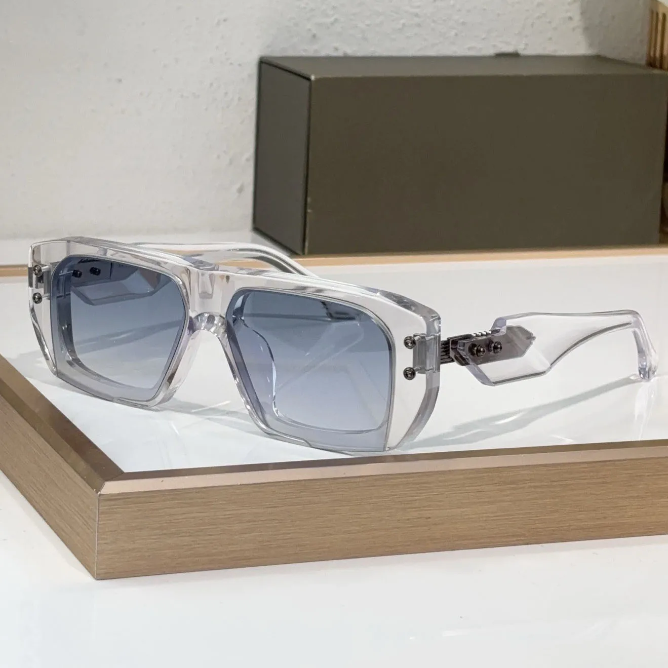 

Classic Rivet Brand Designer Irregular Sunglasses Women For Men Vintage Sun Glasses Punk Popular Big Frame Luxury Shades UV400