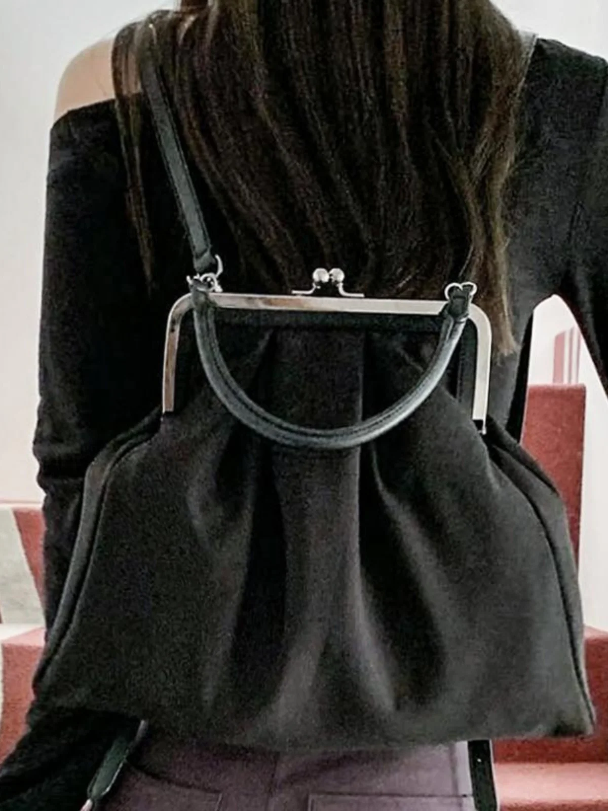 

2025 Light Luxury And Fashionable New Pleated Metal Frame Buckle Backpacks, Simple And Casual Versatile Handbag For Women Trendy