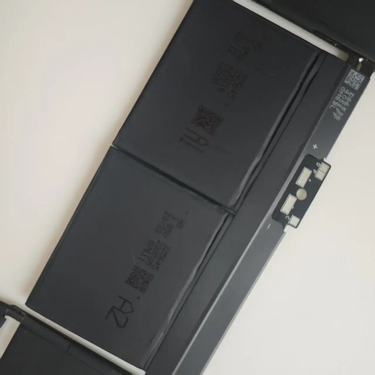 MacBook 12 Battery A1527 7.6V Li-Polymer