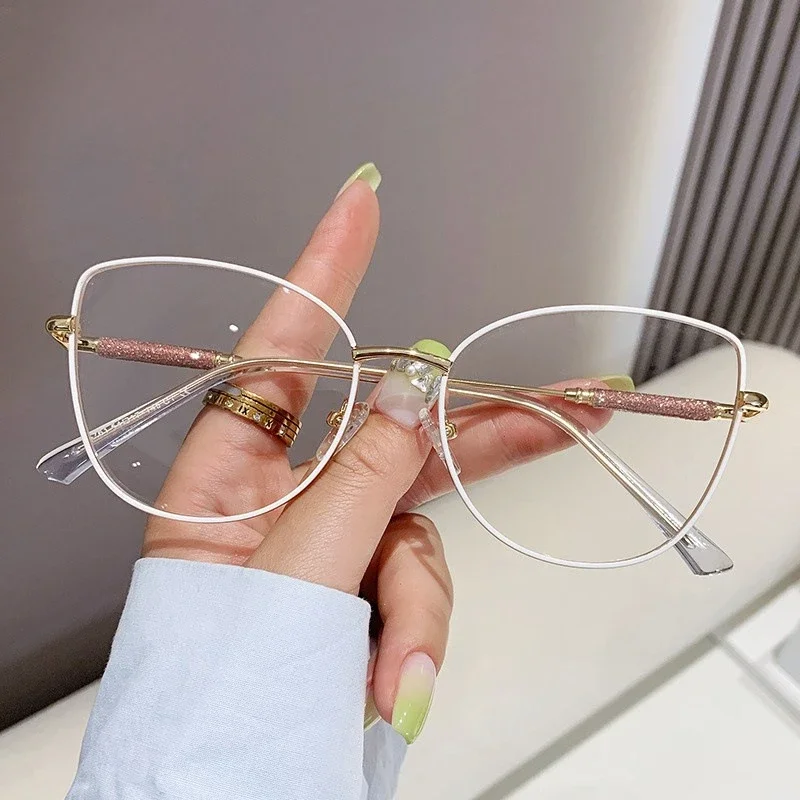 New Fashion Cat Eye Eyeglasses Frame Tide Luxury Unisex Glasses Students Anti-blue Light Myopia Glasses Shiny Flat Eyewear