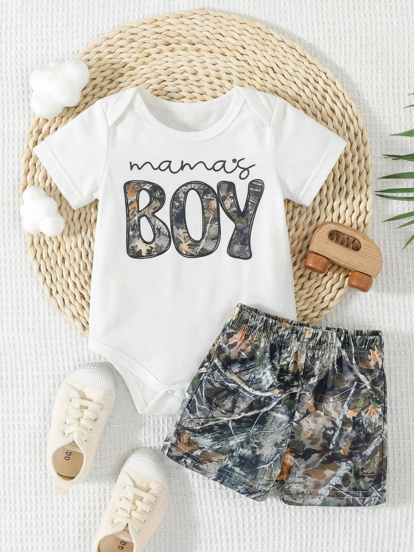 Summer Baby Boy Camo Bodysuit & Shorts 2-Piece Set, Stylish & Versatile for a Handsome Look