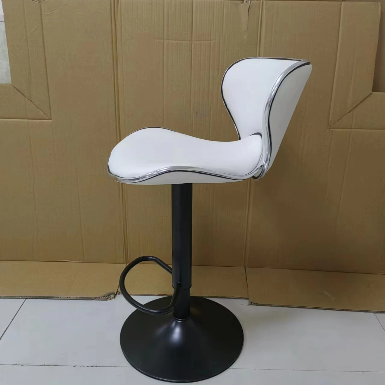 

Bar Stools Home Nordic Luxury Black White PU Leather Leather Metal Frame Kitchen High Modern Cheap Bar Chair With Back