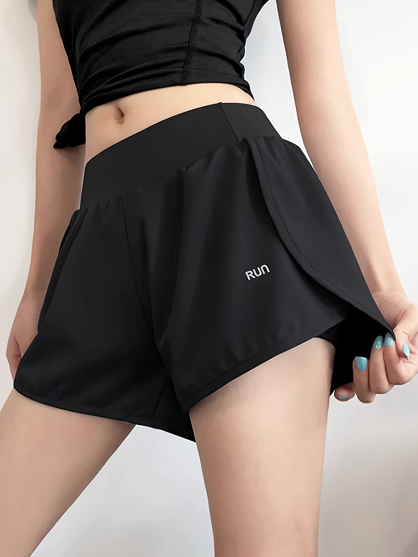 Novos Shorts de Corrida Femininos de Verão 2026 Antiatrito Profissionais para Treino Fitness com Bolso Traseiro de Secagem Rápida - Shorts de 3 Polegadas