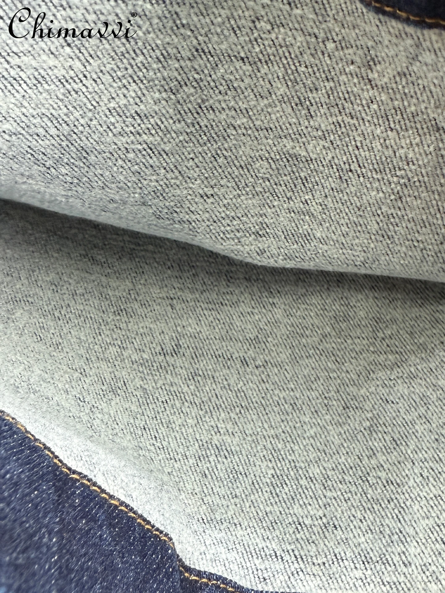 جينز عصري مبطن بالصوف للنساء شتاء 2025 جديد عالي الخصر بقصة ضيقة على الطراز الأوروبي سروال واسع مزين بحجر الراين