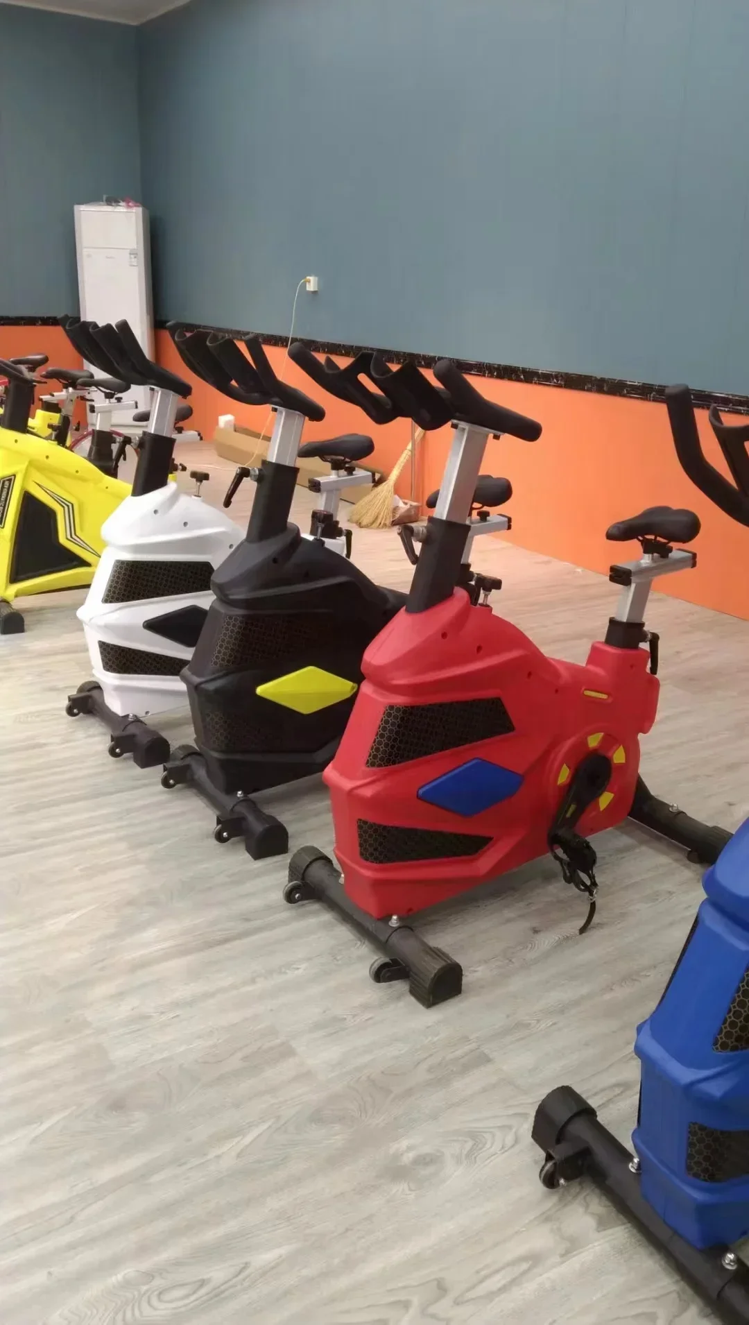 # Para ginásio de fitness ciclismo indoor comprar coluna bicicletas de assalto estacionário bicicleta estatica exercício ar bicicleta fiação