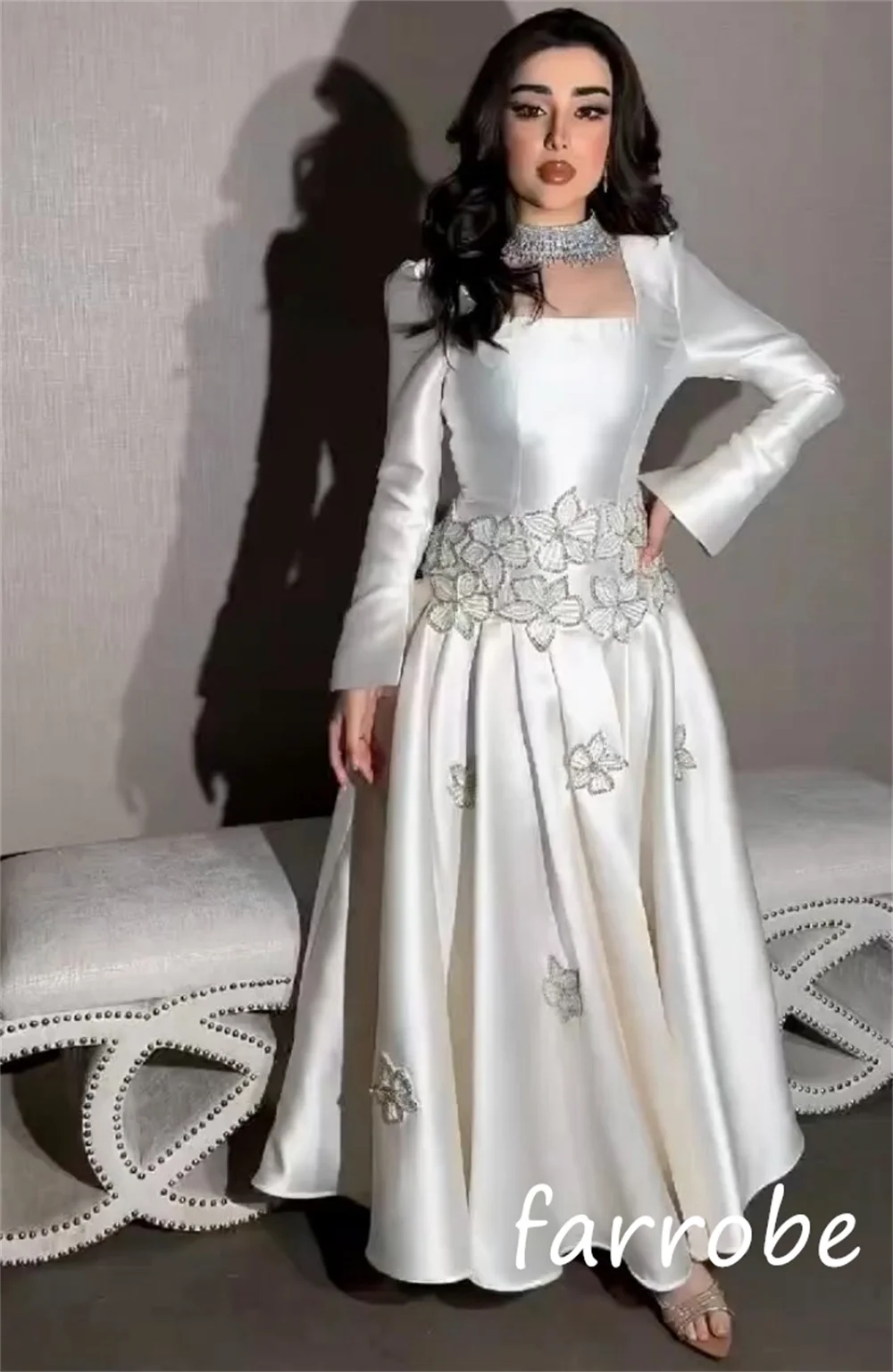Personalizado estilo moderno charmeuse lantejoulas plissado a linha pescoço quadrado midi vestidos sob medida ocasião brilho