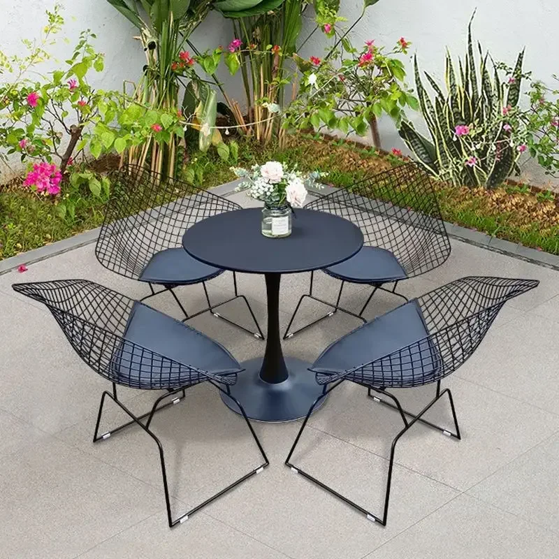 Outdoor tables and chairs, sales department, courtyard balcony, open-air wrought iron round table