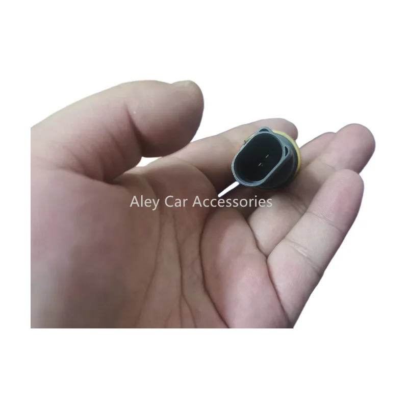 10PCS 06A919501A Sensore di temperatura del liquido di raffreddamento del motore per Audi A3 A4 A5 A6 Volkswagen Jetta Seat Skoda 06A 919 501A Nuovo originale