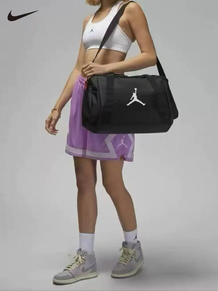

Nike Unisex Large Capacity Duffle Bag Portable Travel Sports Training Shoulder Crossbody Bag For Outdoor Daily Use FQ0988-010
