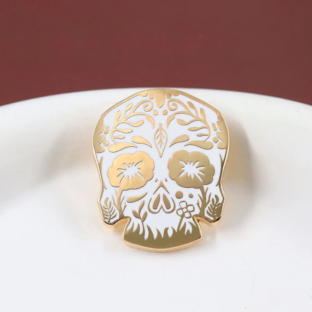 Mexican Day of The Dead Sugar Skull Brooch Gold Patterned Metal Badge Retro Dark Subculture Trend Collection Lapel Pin Accessory