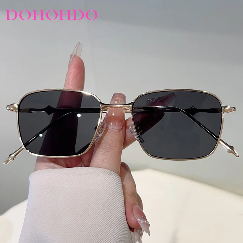 

Fashion Brand Design Square Metal Women Sunglasses Vintage Luxury Punk Men Eyewear Summer Traveling Driving Sunglasses UV400