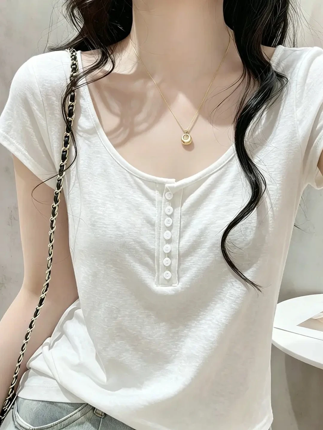plus Size Women's White U-Neck Short Sleeve T-Shirt Summer Loose Design Sensation Thin Material Korean Style Commute Wind