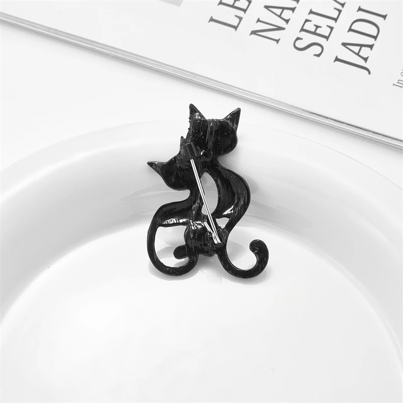 YAOLOGE Two Enamel Cat Heart Zircon Brooches For Women Kids 3-color Animal Pet Party Casual Office Brooch Pins Accessories Gifts
