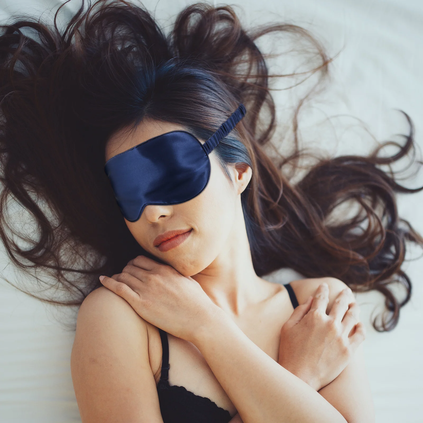 1 pieza de mascarilla de seda para dormir para mujeres y hombres, ajustable, cómoda, con bloqueo de luz, venda para los ojos, parasol para dormir nocturno con elevación