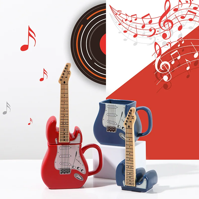 Imagem -02 - Criativo Forma de Guitarra Caneca com Tampa 3d Copo de Cerâmica Artesanato de Moda Copos de Chá Canecas de Café Presente Engraçado do Amigo Decoração Novela