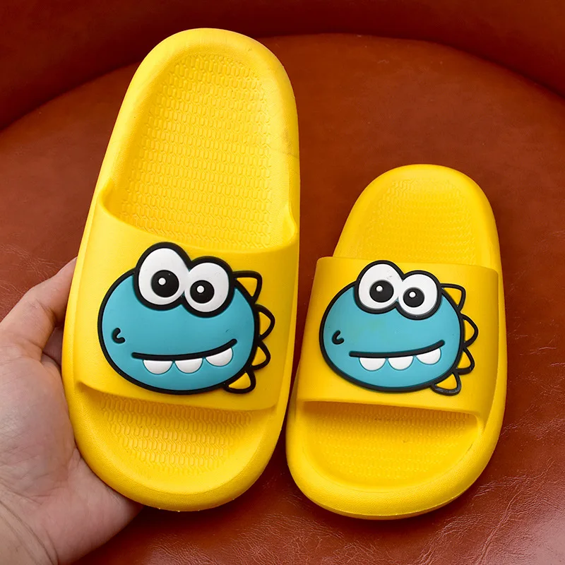 Zapatillas de verano para niños y niñas, sandalias de playa antideslizantes cómodas con suela suave de dibujos animados, zapatillas de baño