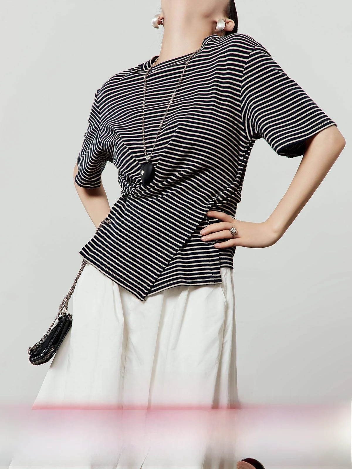 

Bla Stripe Waist-Cinching round Ne ort Sve T-irt Women's Commute Sle Summer New Arrival Slim Fit Classic Pattern