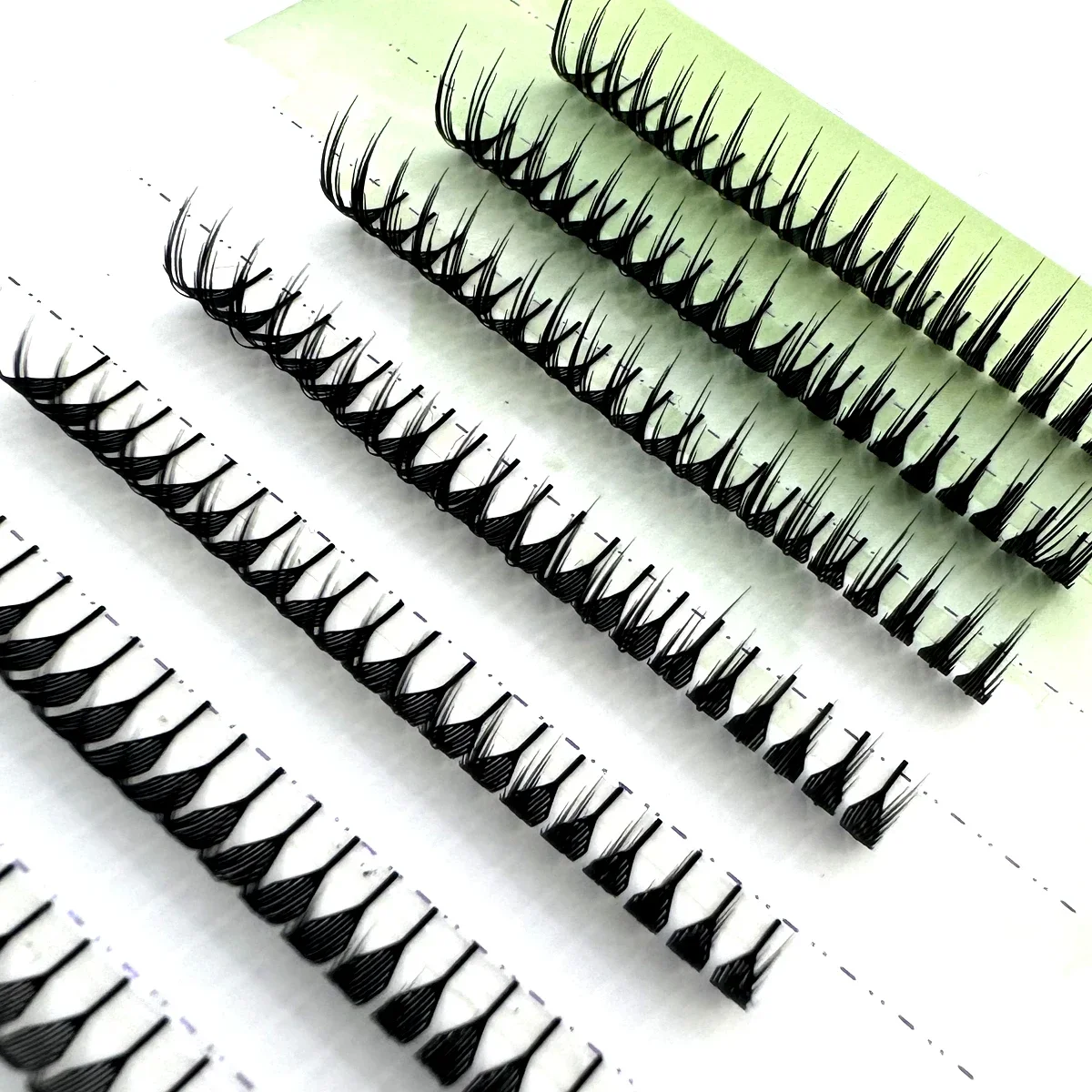 AAMSDCN Extended Feather shaped Personal Lash Brazilian Curl Soft Lash Customized Lash