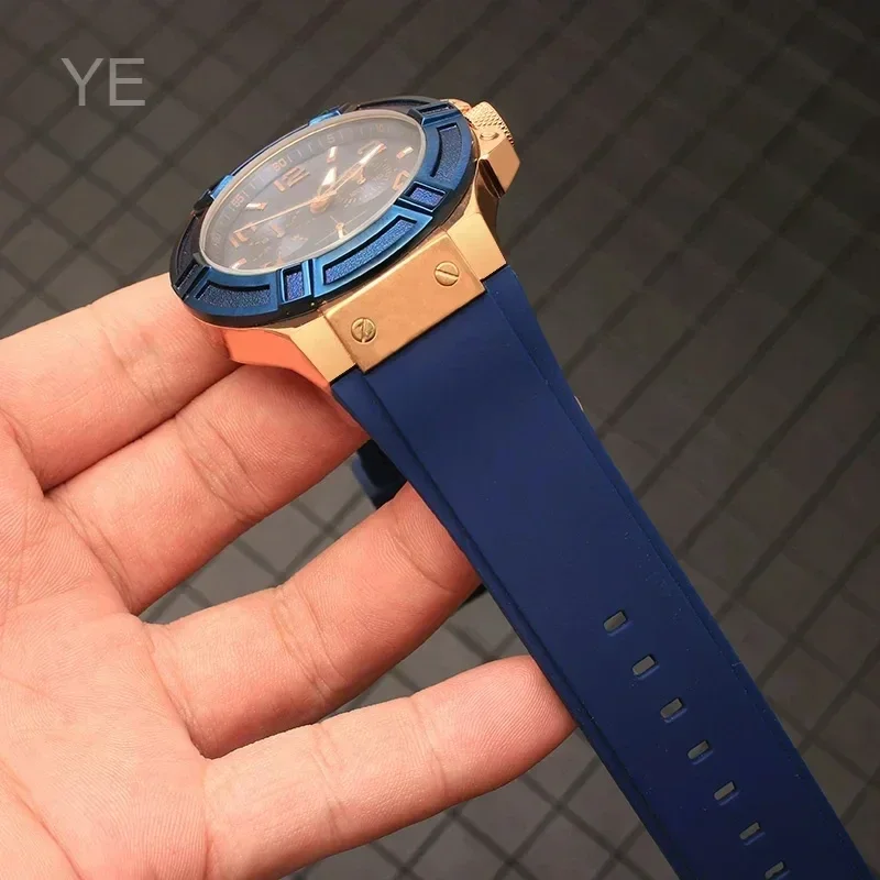 حزام ساعة من السيليكون مصنوع بدقة لـ Guess W0247g3 W0040g3 W0040g7 حزام واجهة محدب رياضي مريح مقاوم للماء 22 مم