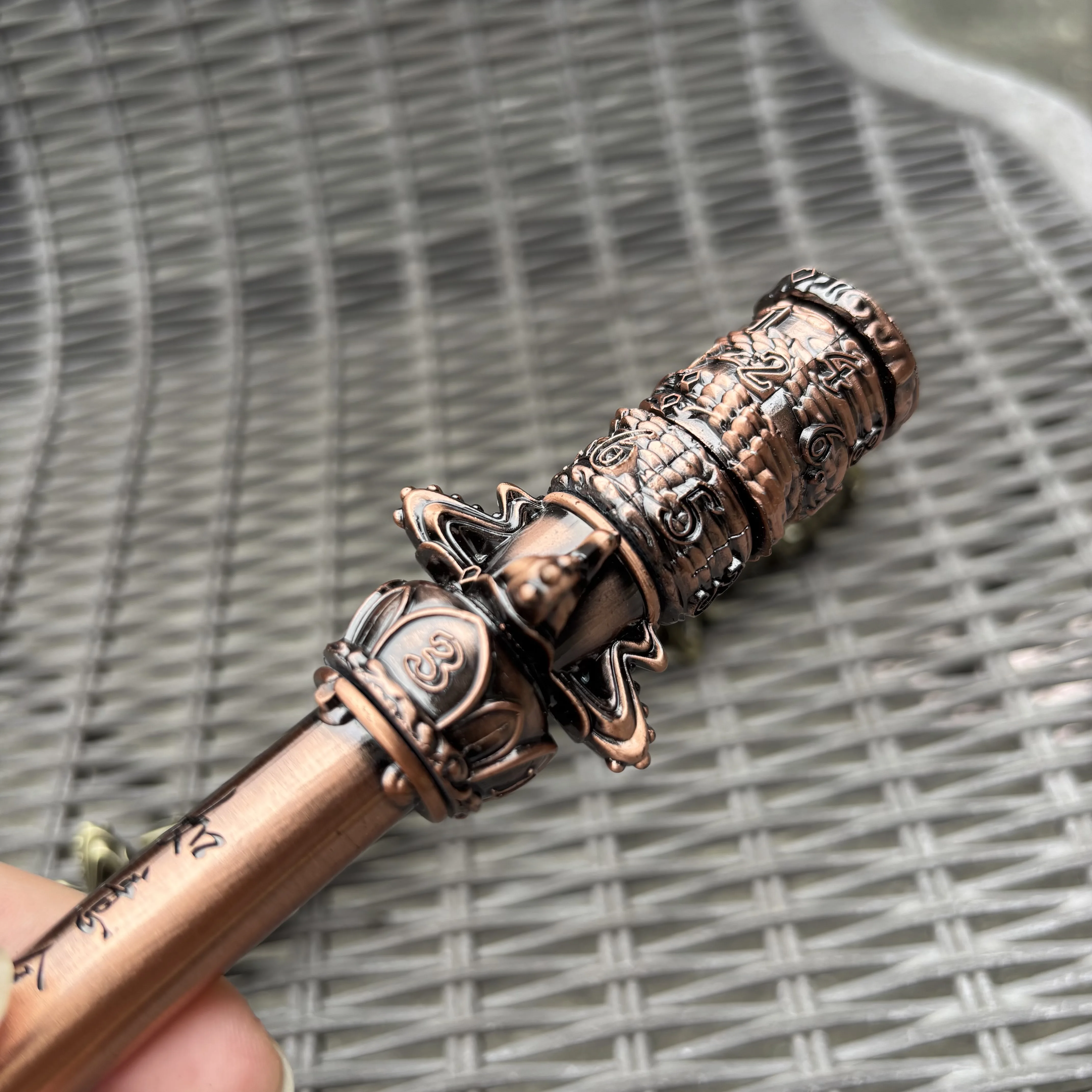 Golden Cudgel EDC 골든 후프 피젯 스피너는 성인 스트레스 요소 선물을 완화합니다. 금속 손가락 장난감