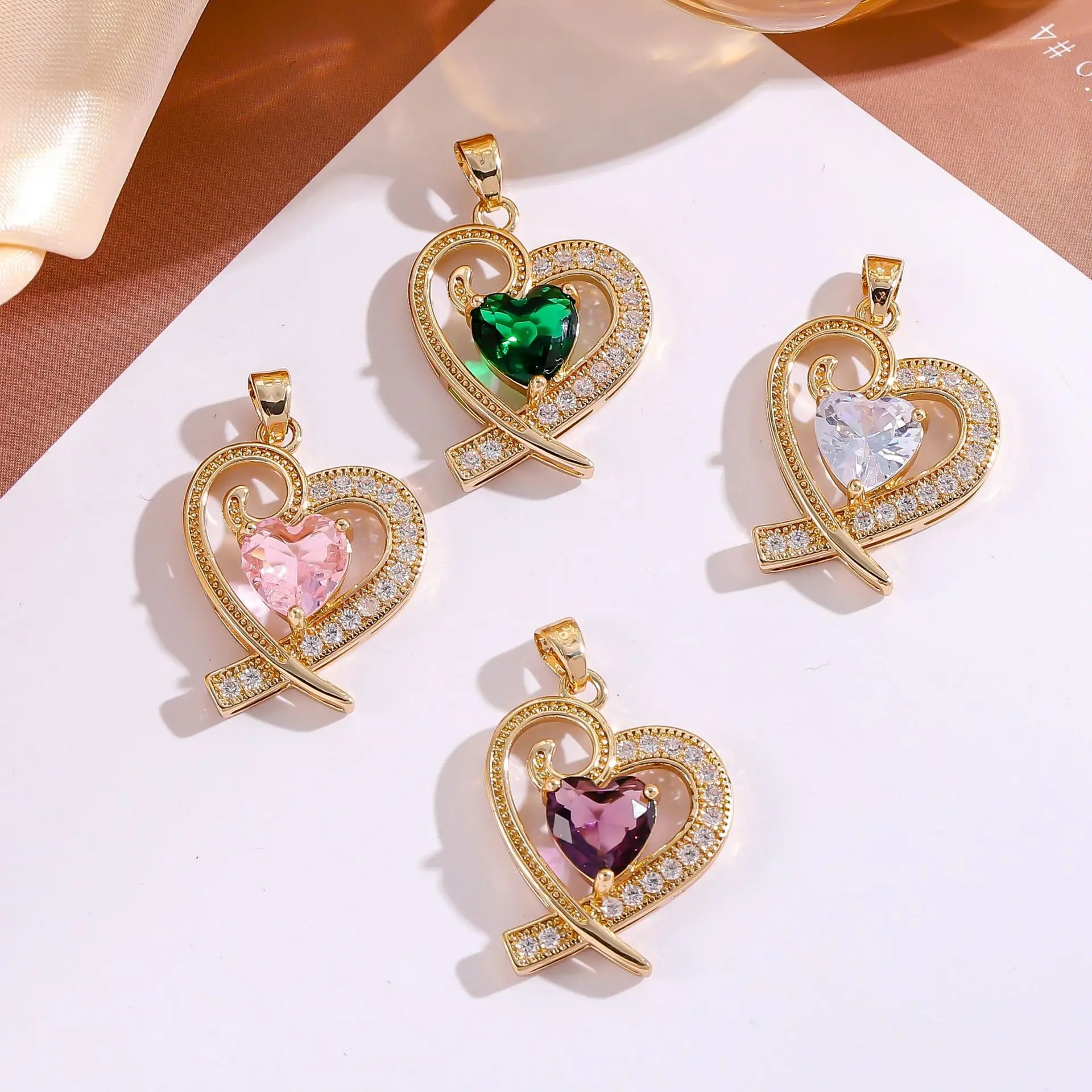 10pcs/ Bag   Hot selling fashion colored zircon peach heart pendant, couple's love necklace pendant, DIY jewelry accessories