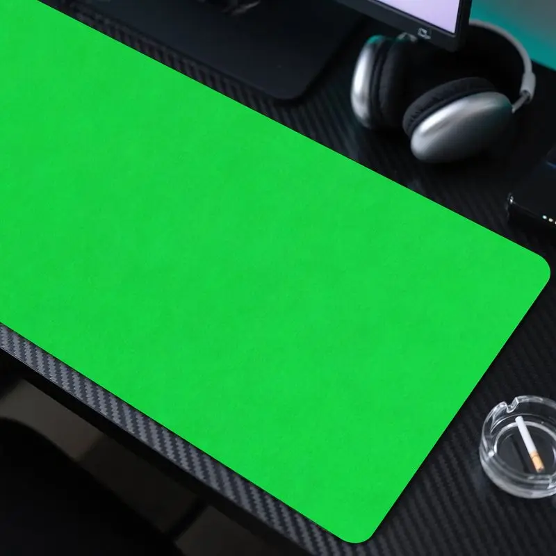 Цельный яркий зеленый настольный коврик, нескользящая основа, идеально подходит для игрового использования и офисного использования, размеры 31,5 x 11,8 дюйма.