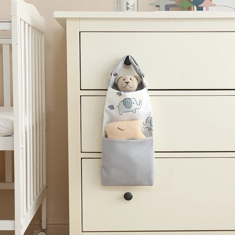 منظم تخزين معلق للأطفال، منظم لعربة الأطفال متعدد الجيوب، أشرطة قابلة للتعديل، حامل ألعاب للحفاضات المقاومة للماء لحديثي الولادة