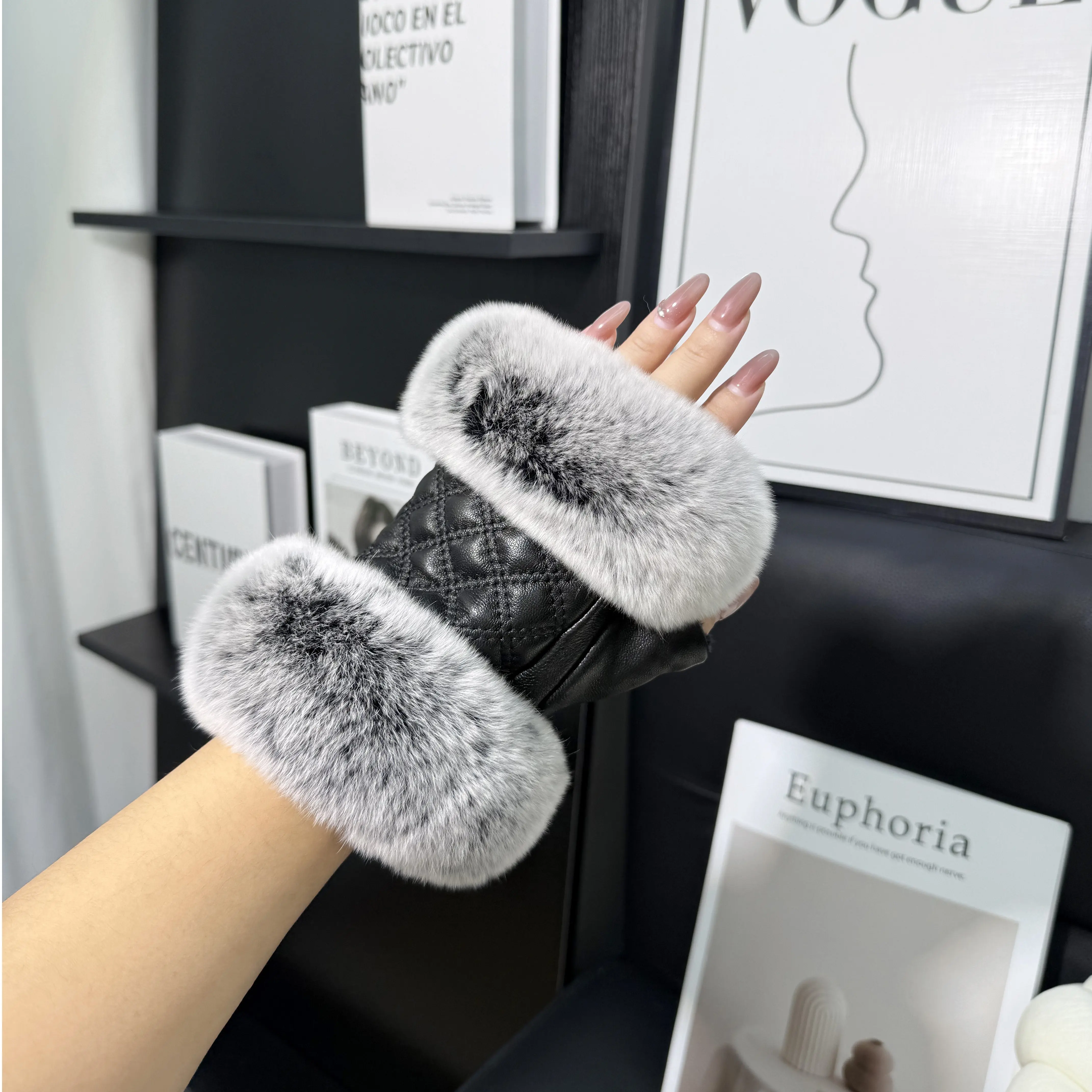 Women Real Rex Rabbit Fur Half Finger Gloves Winter Warm Thick Touchscreen Sheepskin Fingerless Gloves Wrist Warmer Accessories