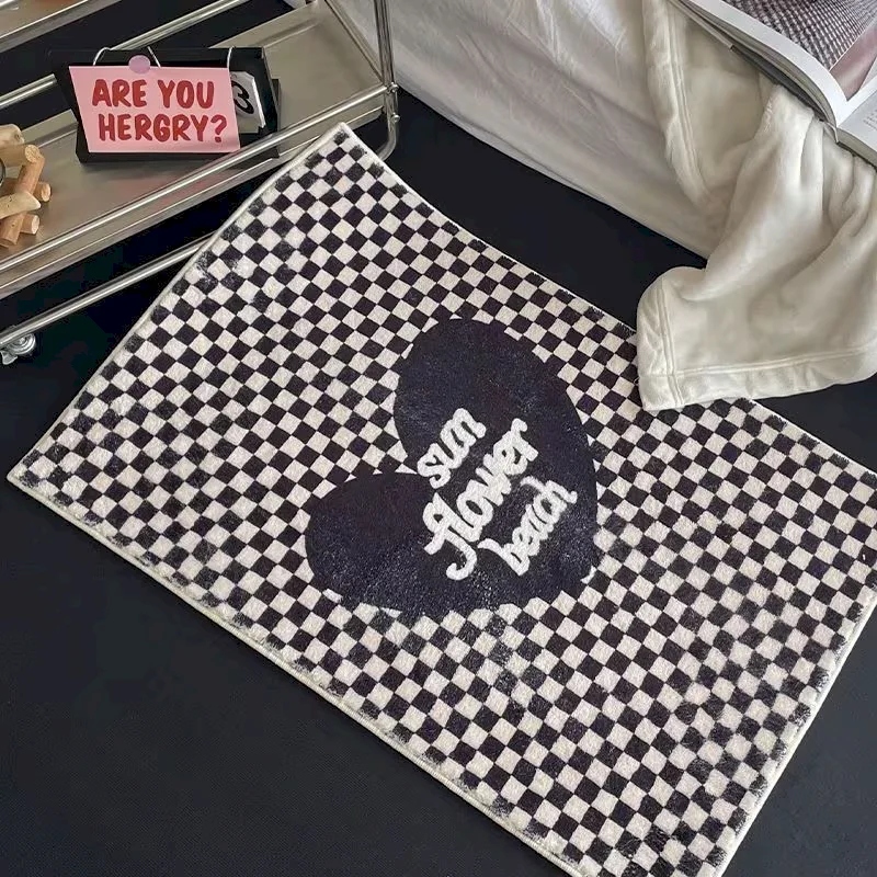 VIKAMA Black And Red Heart Pattern Bedside Carpet Abstract Anti Slip Soft Floor Mat Bedroom Living Room Indoor Home Decoration