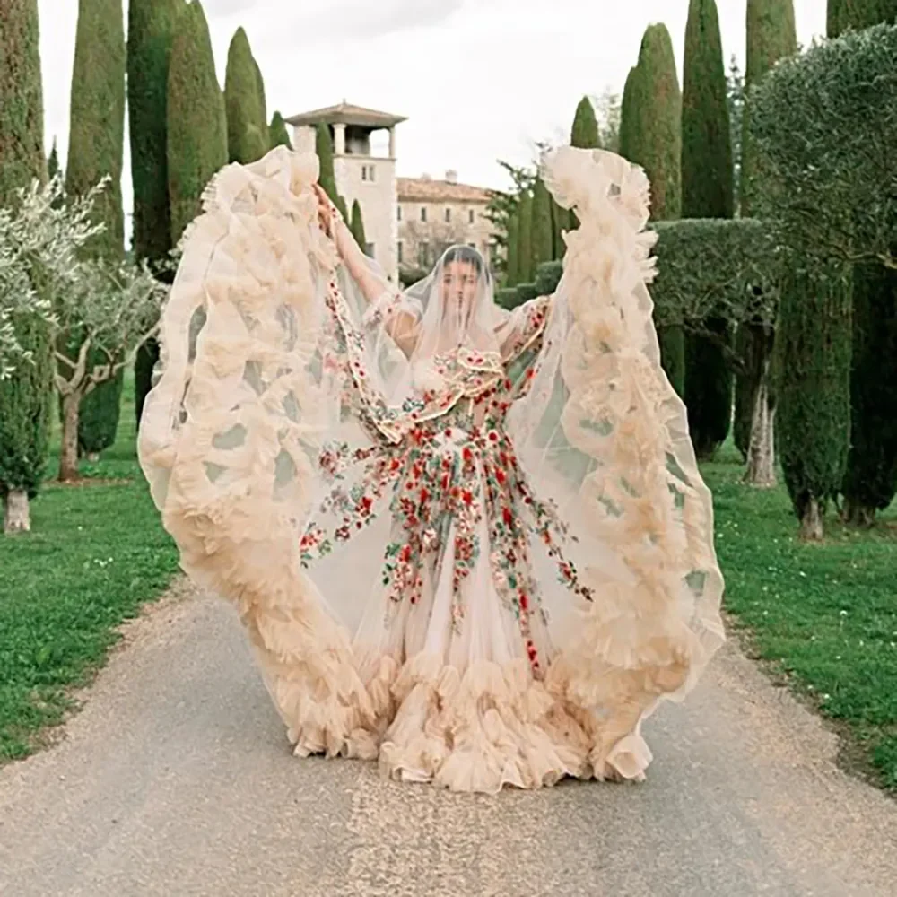 Fairy Colorful Embrioiderey Puffy Mesh Wedding Dress Off Shoulders Sweetheart Overlay Tulle Champagne Bloom Flower Bridal Gowns