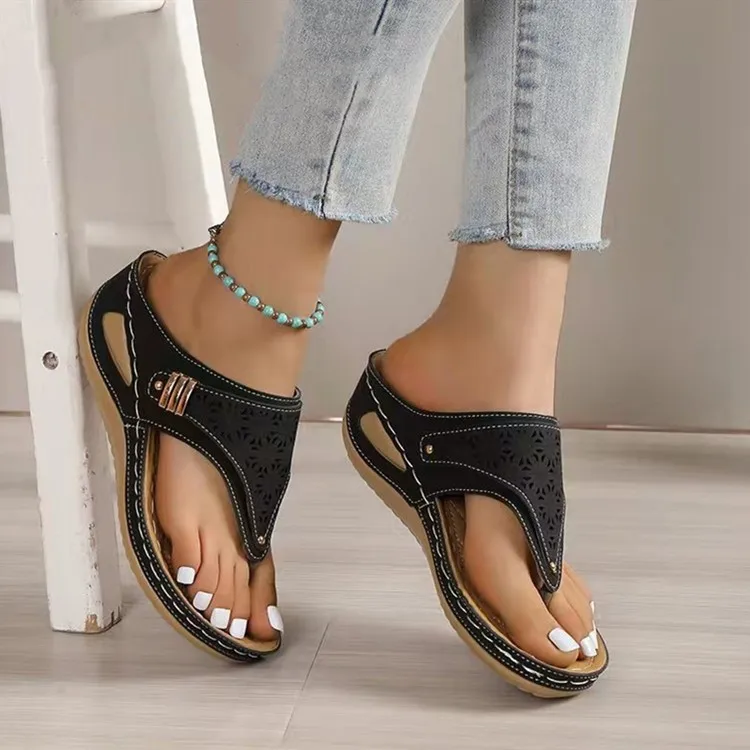 Fretwork sepatu hak rendah karet sandal jepit keling rumah sandal Platform sandal ukuran besar wanita Hawaii 2024 kain Roma