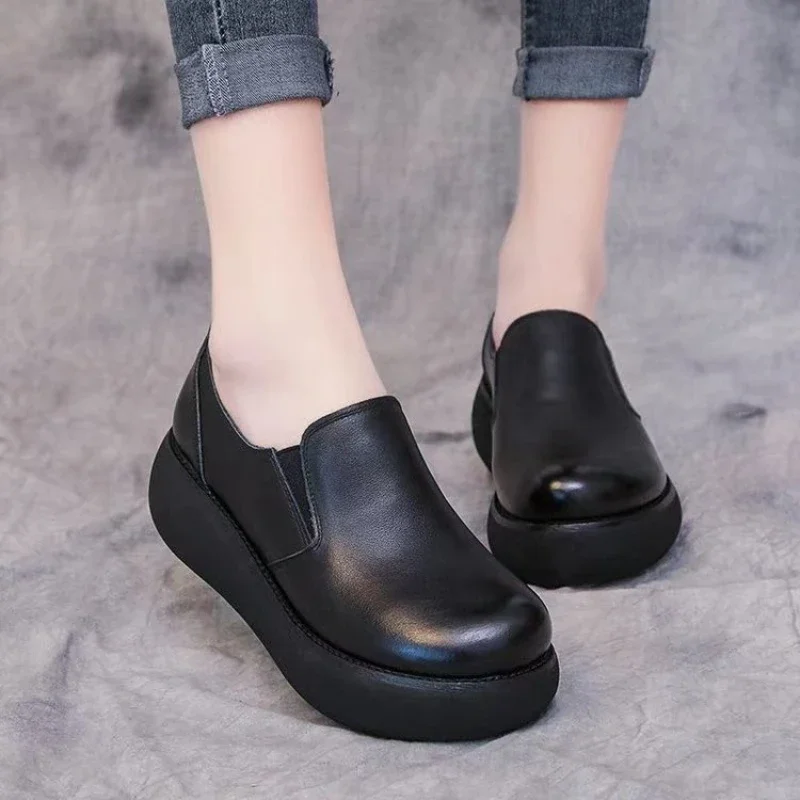 Platform Women Shoes New Leather Flats Casual Shoes for Women Round Head Slip-On Shoes Pumps Leisure Party Office Lady Loafers