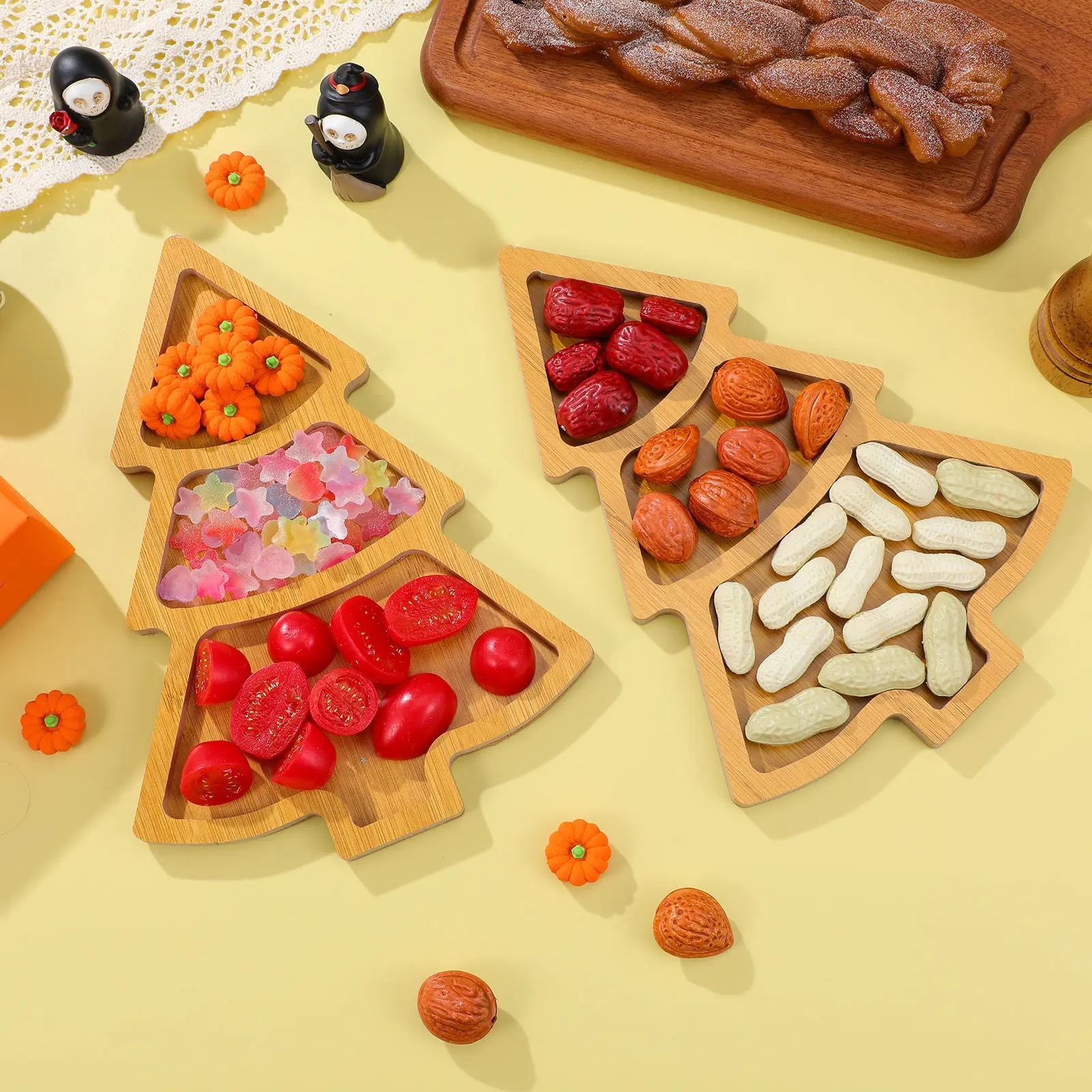 

Christmas Tree Tray 2 Pcs Heart Shaped Wooden Plate Holiday Charcuterie Board Fruit Serving Dish Light Brown Xmas Gift