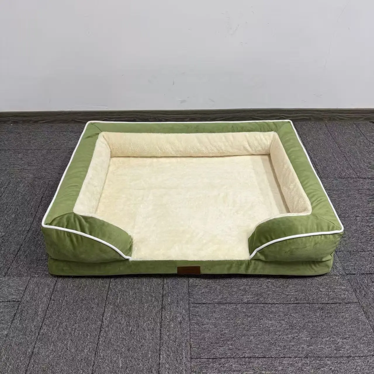Wholesale Modern Style Soft Comfortable Eco-Friendly Orthopedic Winter Solid Rectangle Pet Bed Waterproof Removable Cover Dogs