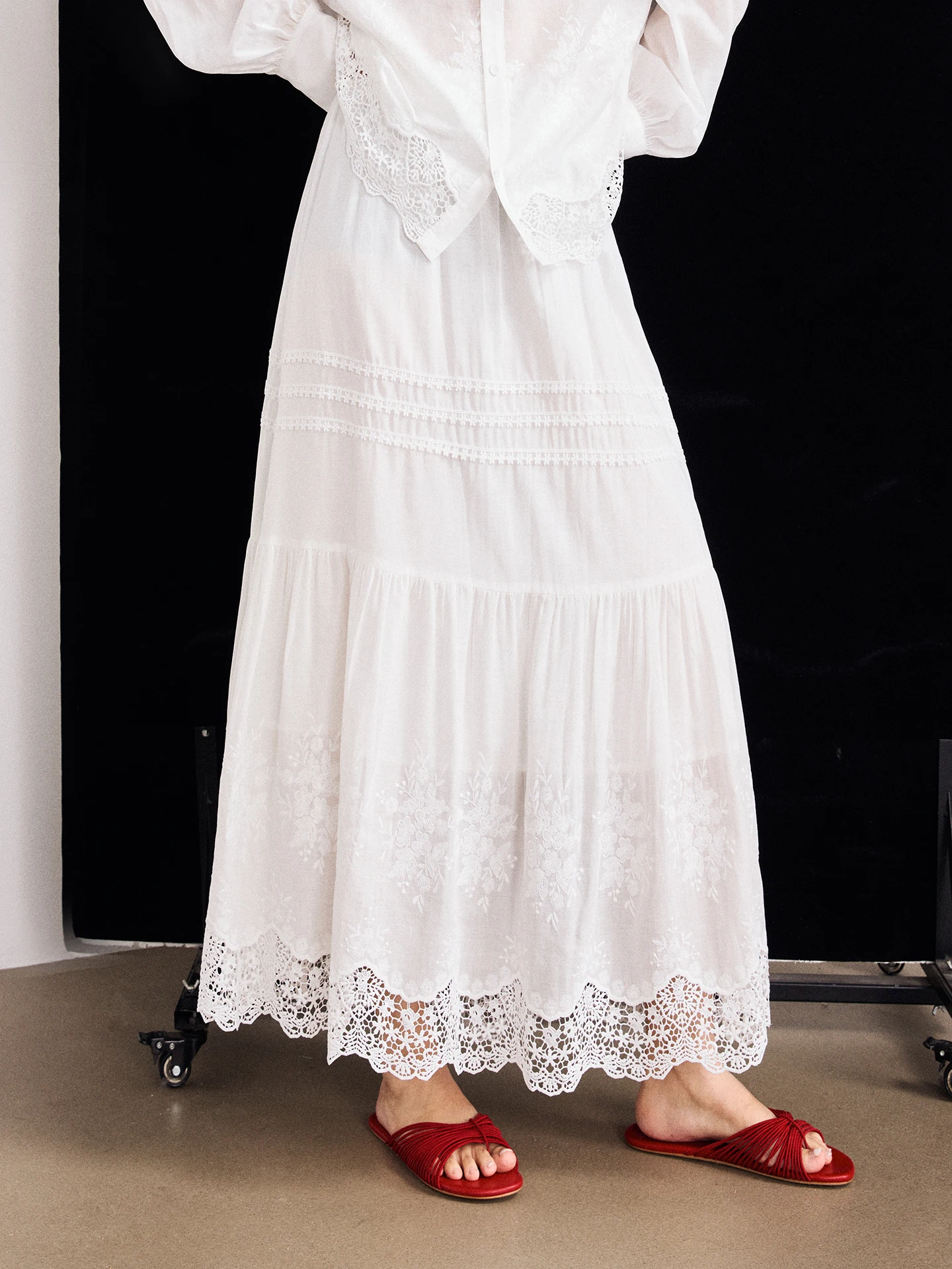 

Легкая льняная юбка MARRYHER из трикотажного полотна с кружевом, на эластичной талии, дышащая, летняя, А-силуэт, с присборенным подолом