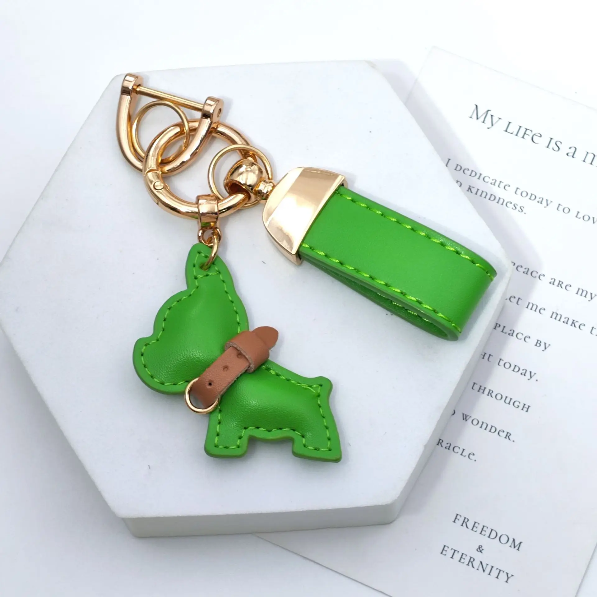 Trendiger Leder-Schlüsselanhänger mit Französischer Bulldogge, Handgefertigter Original-Auto- und Taschenanhänger, Niedlicher Cartoon-Schlüsselring, Anhänger-Accessoire, Geschenk – Detail 21