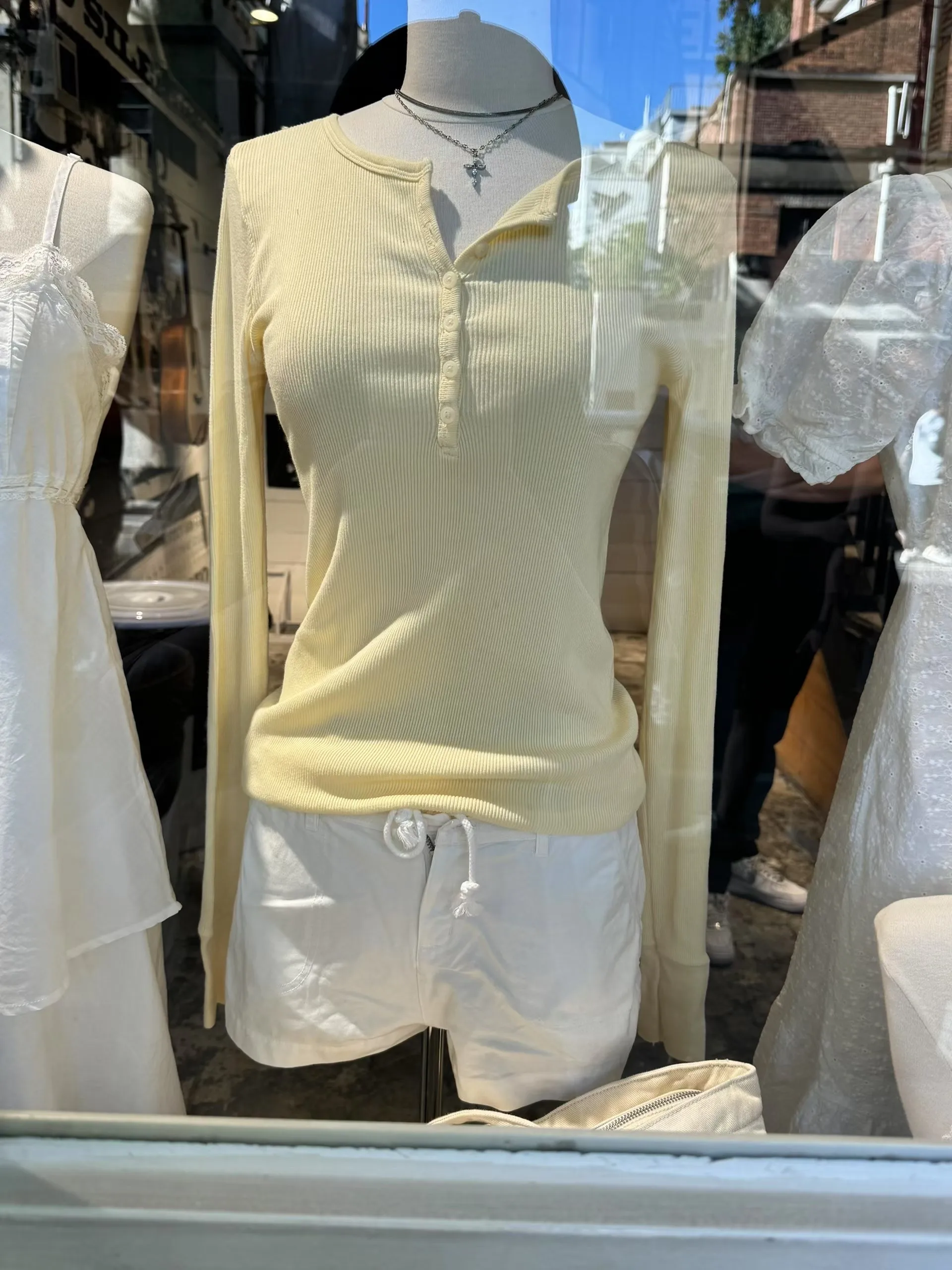 

Butter Yellow Ribbed Buttons T-shirt Women Buttons O-Neck Cotton Slim Long Sleeve Tee Cute Preppy Style Sweet T Shirt Y2K Top