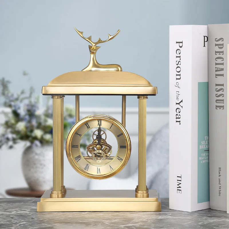 

European light luxury high-end brass candle holder ornament retro home aromatherapy candle holder candle light dinner decoration