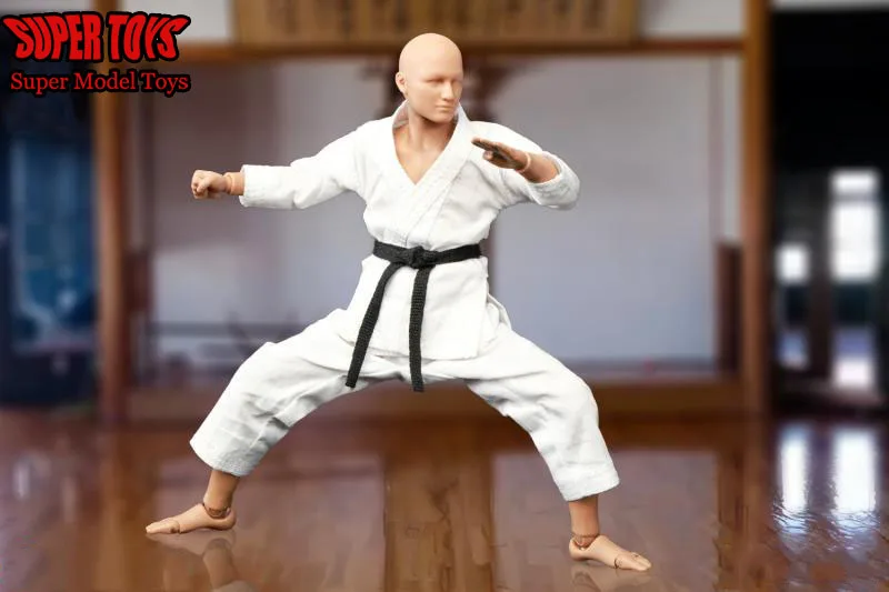 W magazynie 1/12 żołnierz wykonał ubrania do ćwiczeń ciała gracza SF80001 Karate pełny zestaw 6 ''zabawki figurki akcji do kolekcjonowania