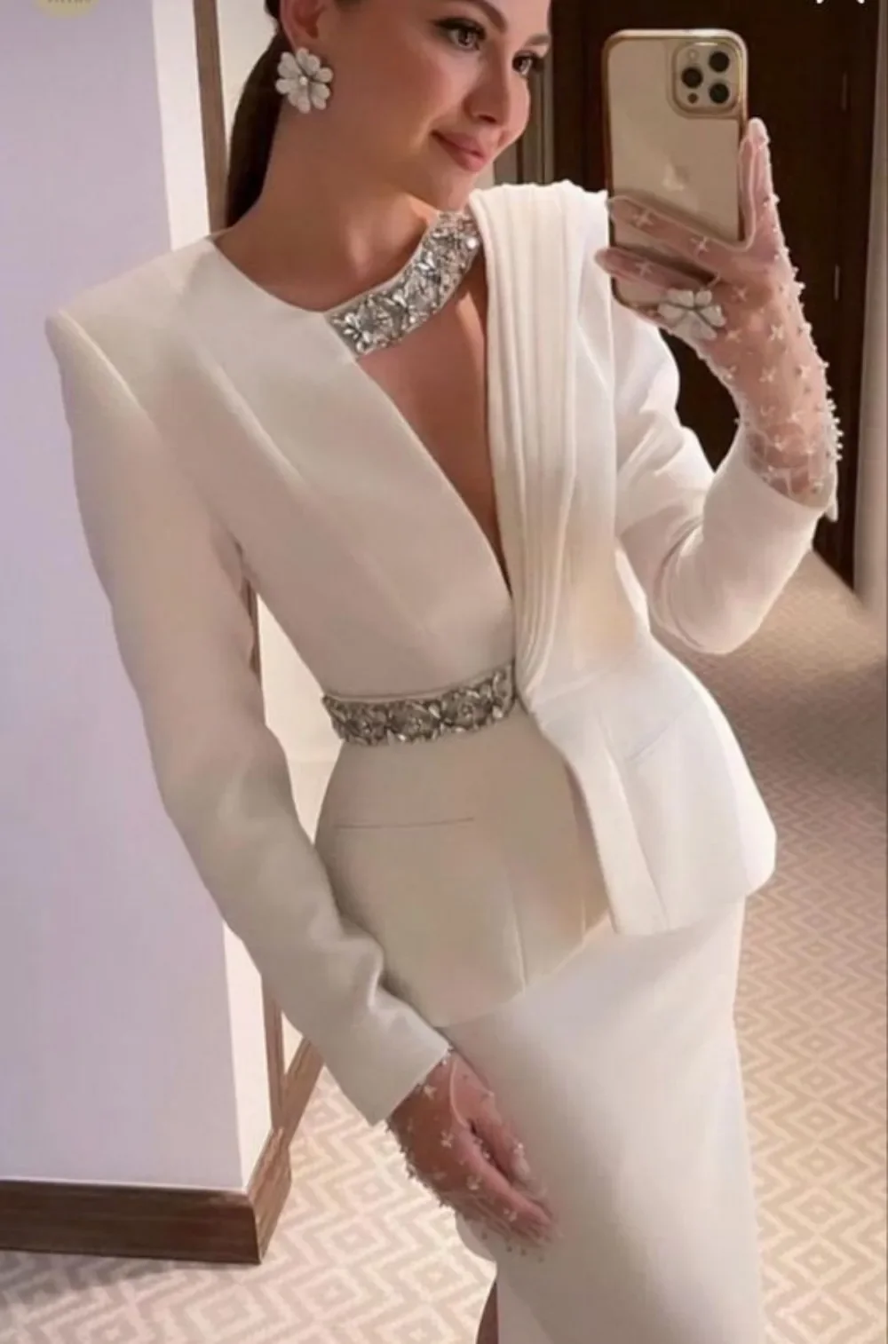 Saudi Prom Dresses Sash Rhinestone Formal Women Evening Dresses Mermaid V-Neck Long Sleeves Side Slit Party Gown Robes De