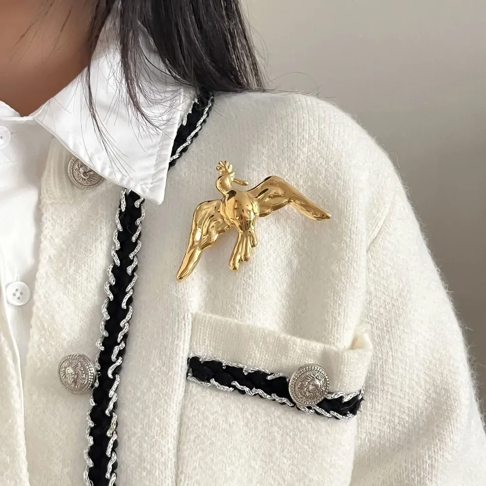 Exquisite Copper Swallow Brooch Stainless Steel Elegant Peace Dove Pin Minimalist Olive Branch Birds Badge Gift view 2