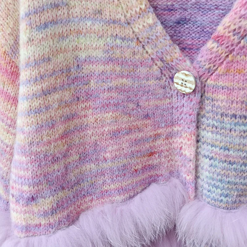 เสื้อคาร์ดิแกนถักไหมพรมผู้หญิง คอลเลคชั่นฤดูใบไม้ร่วง ปี 2025 แต่งขนสุนัขจิ้งจอกแท้ลายทาง แขนยาว แฟชั่น คอวี แต่งขอบขนสุนัขจิ้งจอกแท้