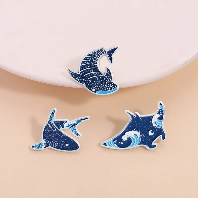 Marine Animals Blue Whale Shaker Enamel Pins Glitter Ocean Sea Animal Brooches Lapel Badge Jewelry Accessories Gift for Friends