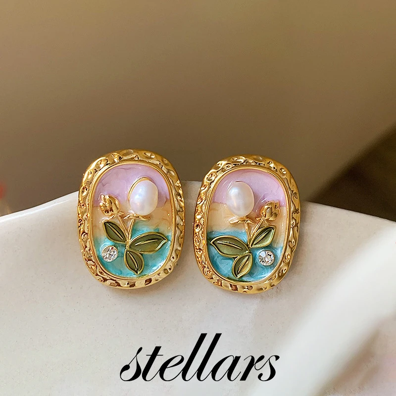 

Retro Enamel Unique Palace-Style Earrings for Women Tulip Pattern Oil Painting Luxury Studs Vintage Gift