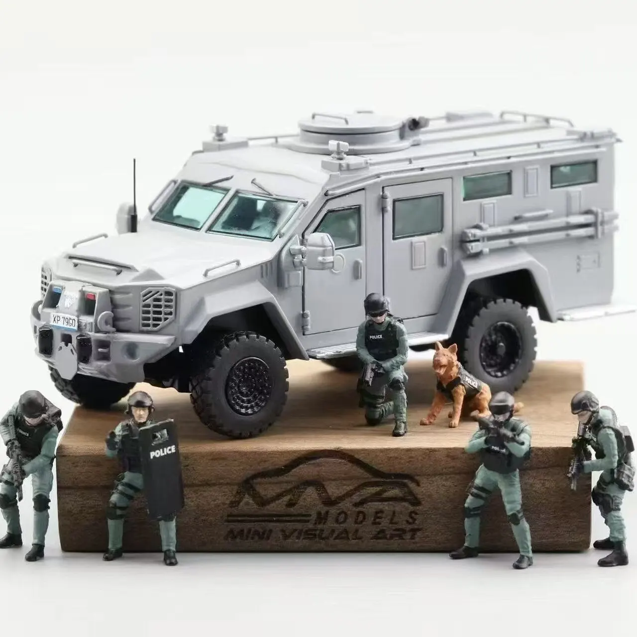 Diecast 1:64 Scale MVA Panda Armored Vehicle Blast-proof Vehicle Alloy Car Model