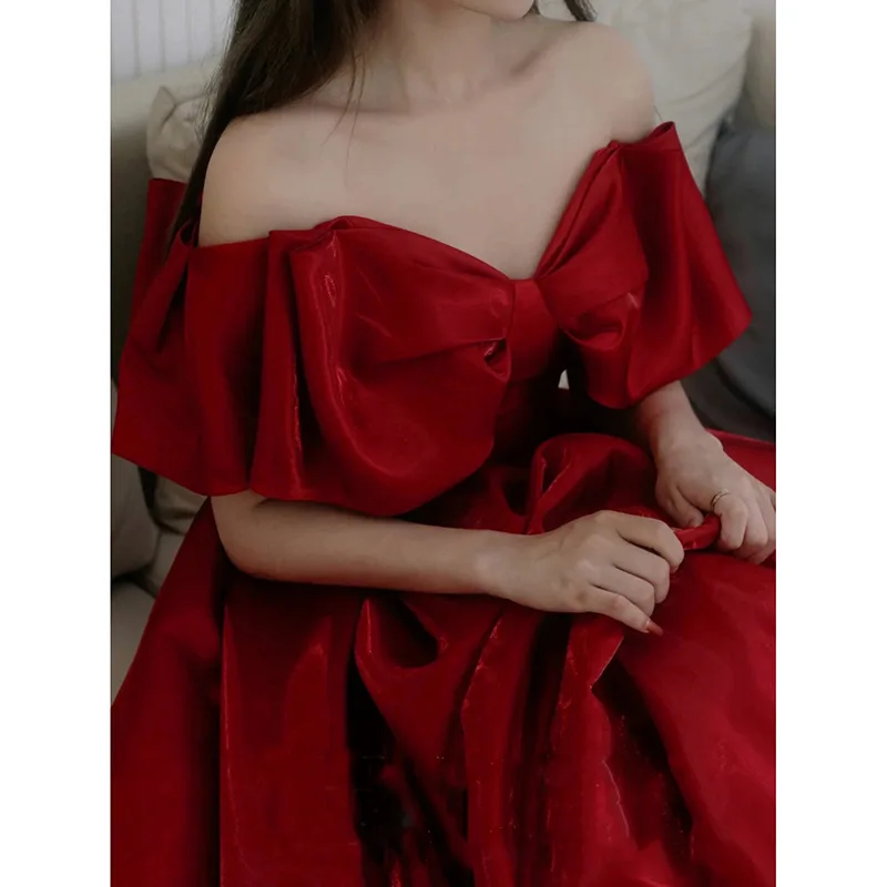 2022 Elegant Burgundy Satin Off Shoulder Evening Dress Women Long Floor-Length Formal Gowns Party Dresses